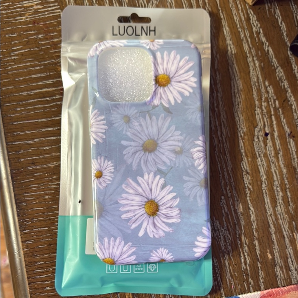 Floral Phone Case - Blue and White iPhone 13 Pro